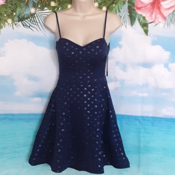 Juniors Sleeveless Fit + Flare Dress Size 3 NWT - Picture 1 of 8